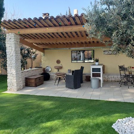 איל-סור-לה-סורג La Maison 1440 מראה חיצוני תמונה