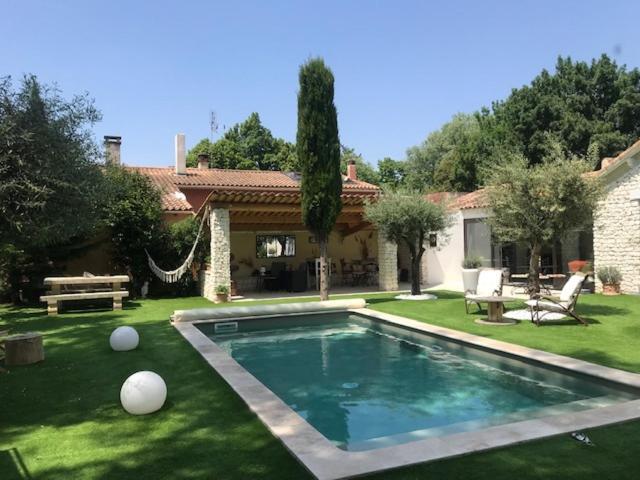 איל-סור-לה-סורג La Maison 1440 מראה חיצוני תמונה