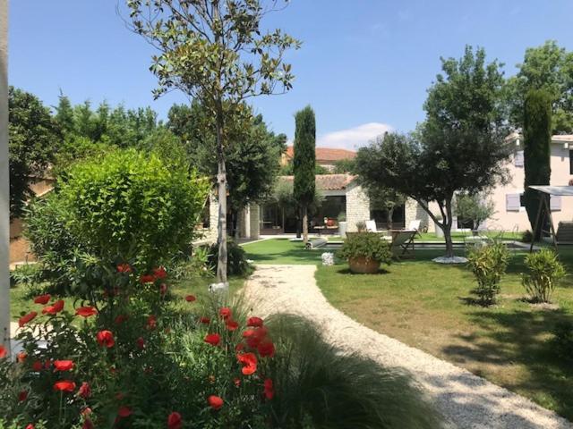 איל-סור-לה-סורג La Maison 1440 מראה חיצוני תמונה